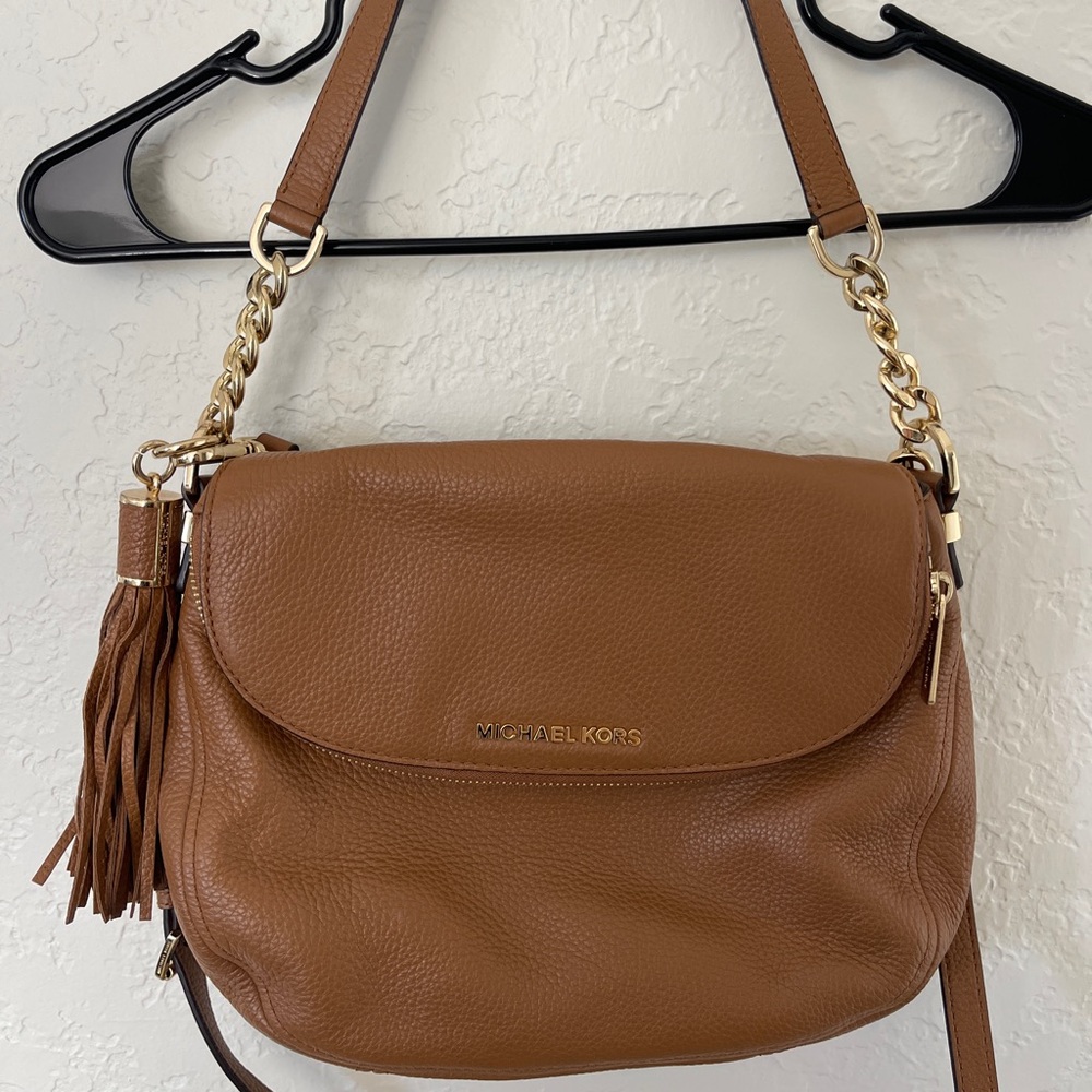 Michael Kors Brown Leather Crossbody Bag with Gold Hardware - Picture 4 of 16